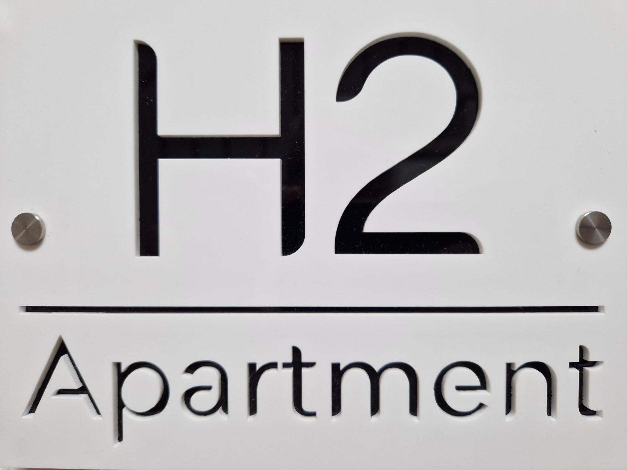 Apartament H2 *
